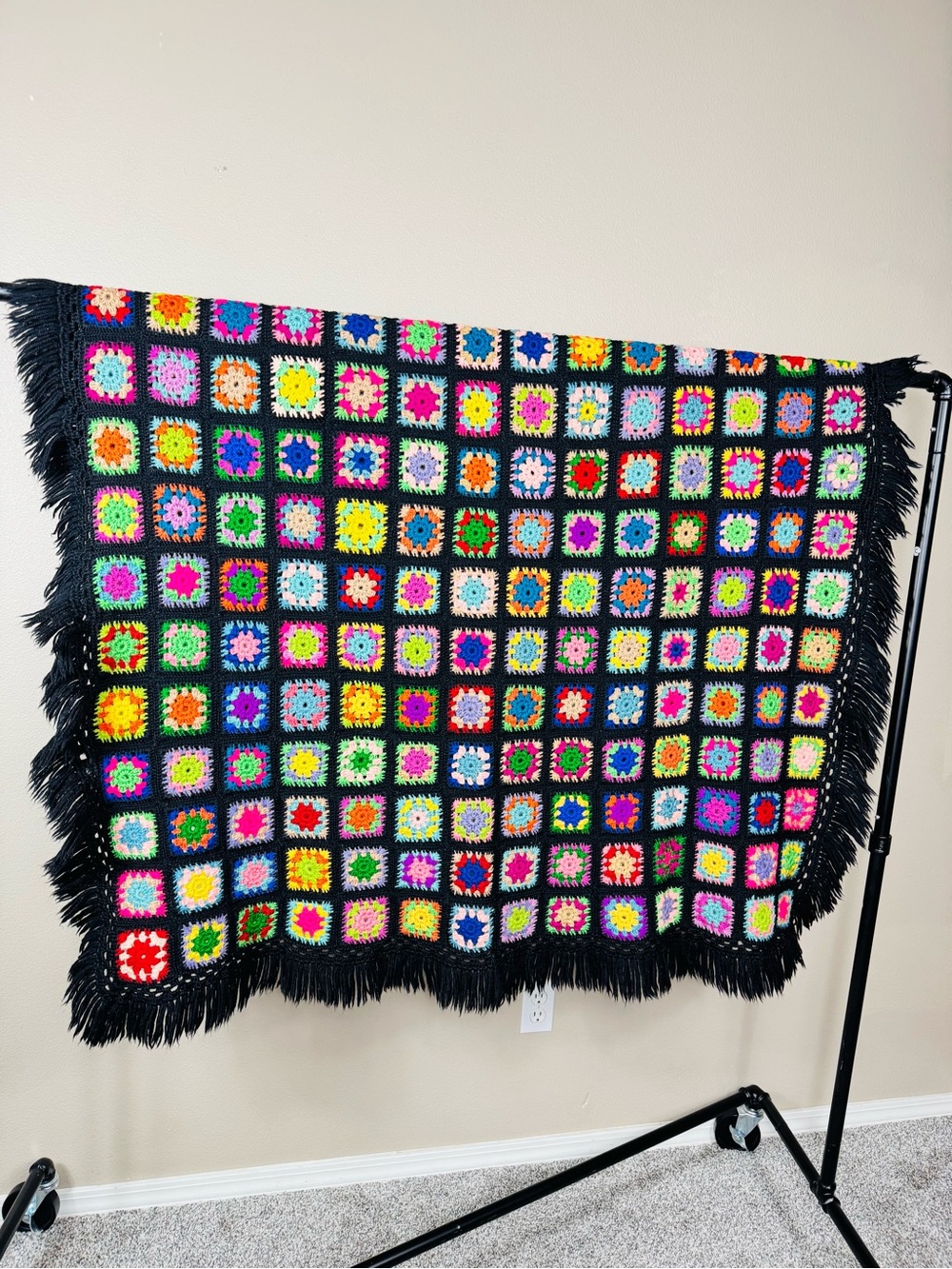 Vintage Granny square blanket‎ black multicolor wool tight weave fringe trim EUC